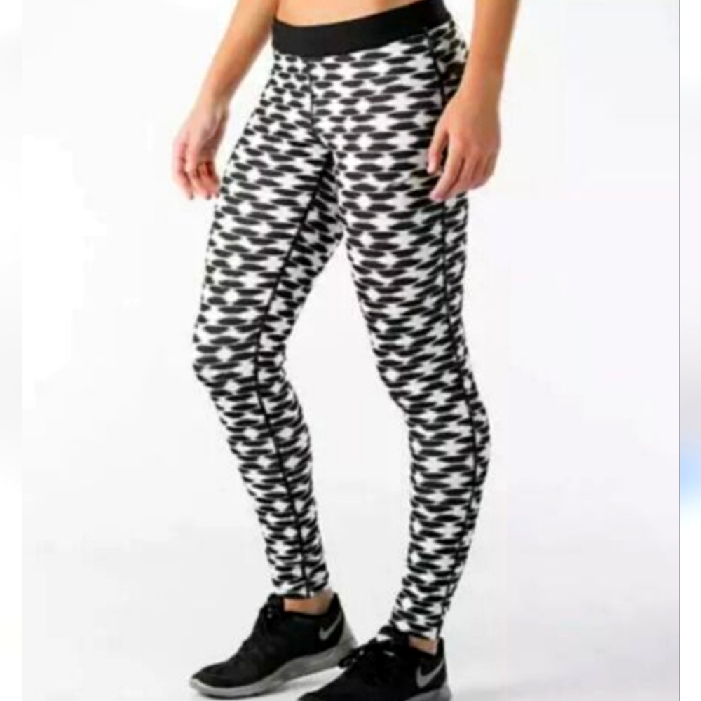 Nike Running Leggings Run Fast Live Fearless